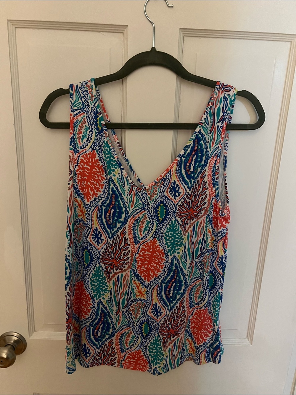 Sleeveless V-Neck Lilly Pulitzer Printed Tank Top - Multicolor
